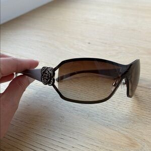 CHANEL Brown Gradient Shield Sunglasses with Camellia Detail